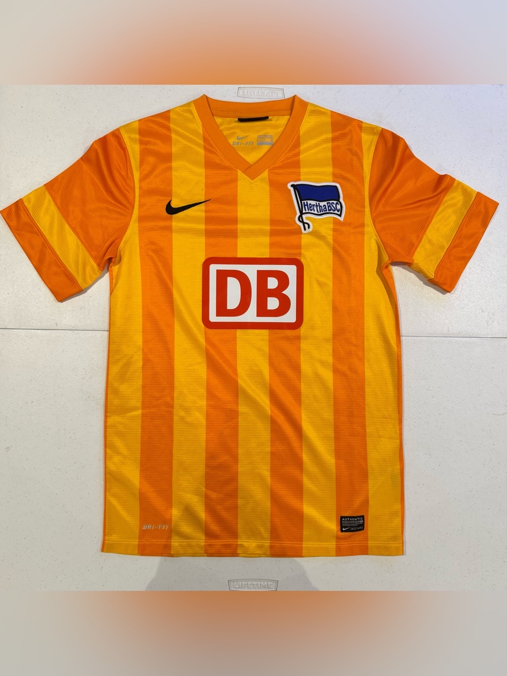 Nike 2013 14 Hertha Berlin Away Football Shirt size small soccer jersey